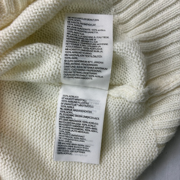 H&M Ladies Soft Cream/White Crew Neck Semi Cropped Sweater - Picture 8 of 9